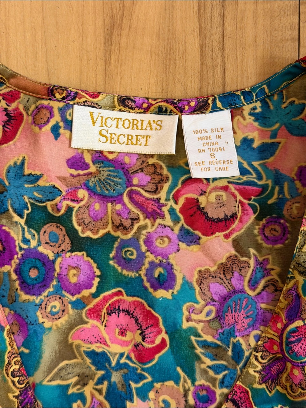 Floral Victoria's Secret Vintage Gold Label 100% Silk feminine